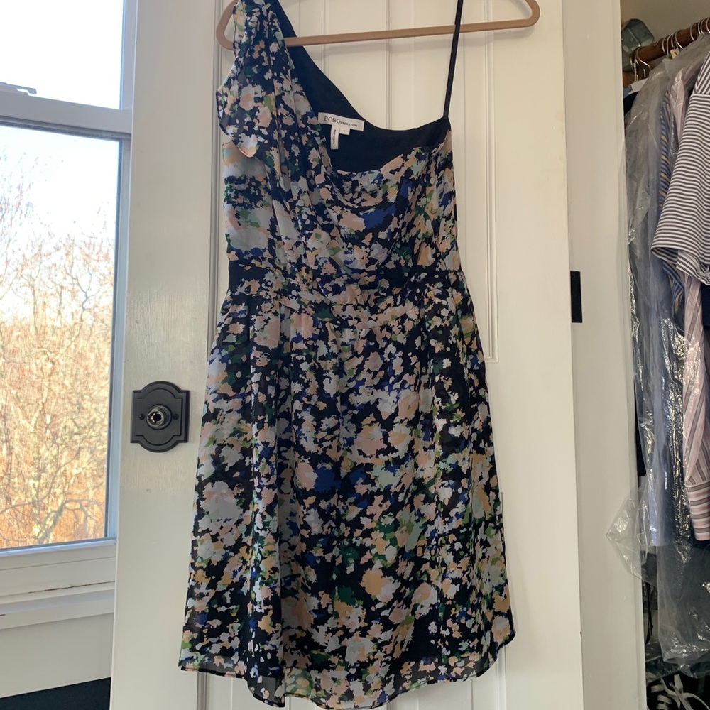 BCBG Generation size 4 one shoulder dress